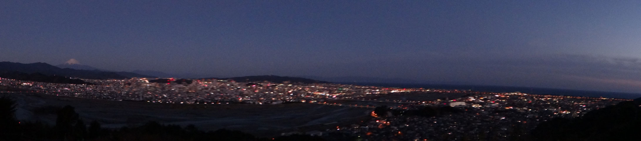 2013年元旦の富士山38｜ホッキョクグマと三角コーン