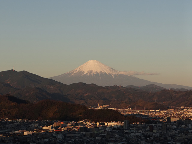 2013年元旦の富士山12｜ホッキョクグマと三角コーン