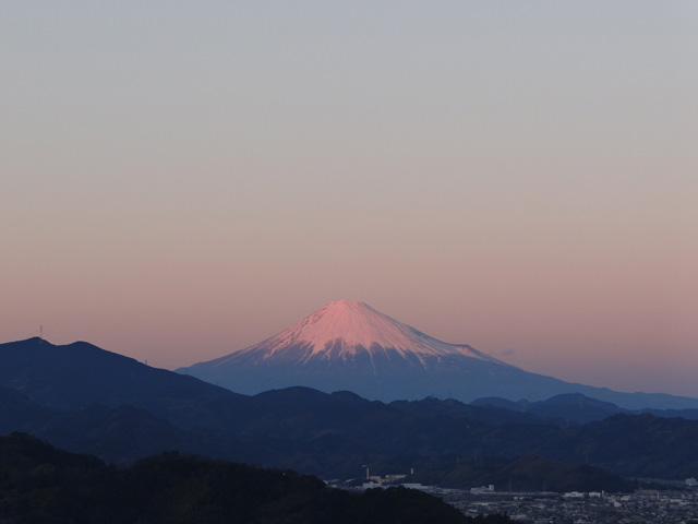 2013年元旦の富士山14-2｜ホッキョクグマと三角コーン