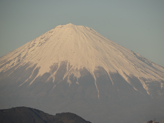 2013年元旦の富士山22｜ホッキョクグマと三角コーン